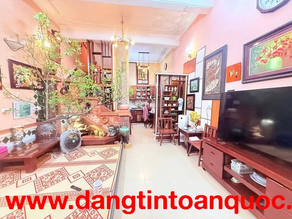 Bán nhà đẹp mặt ngõ phố La Thành 40m2 5tầng mặt tiền 5.2m 9.8 tỷ Ba Đình