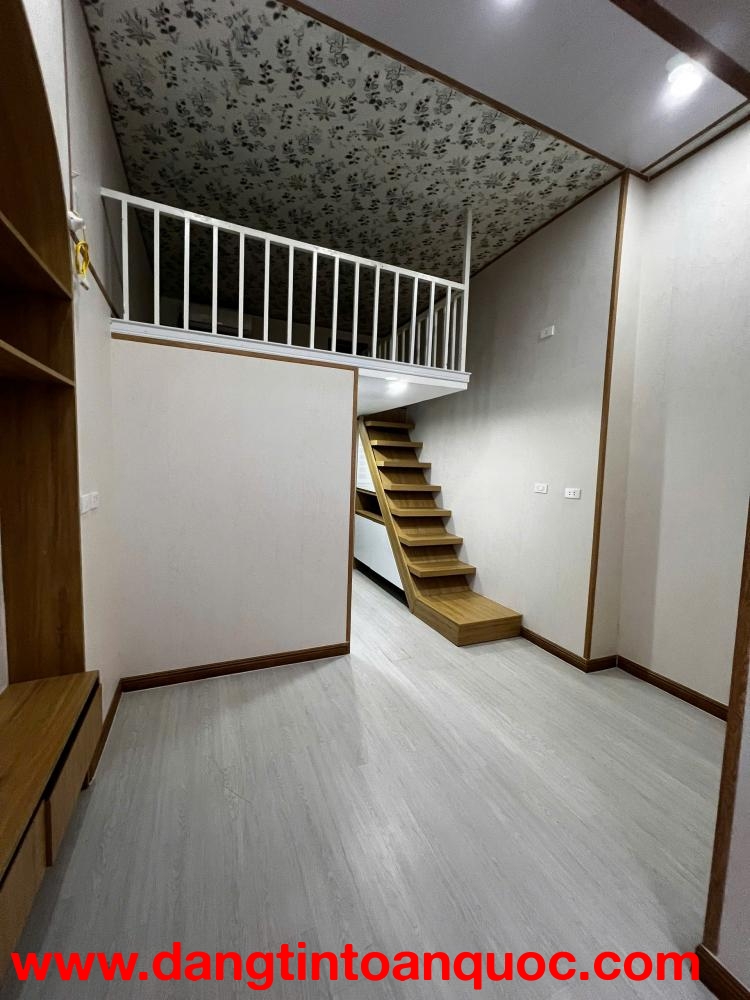 NHÀ TẬP THỂ ĐẸP - GIÁ TỐT - Vị Trí Đắc Địa Tại 107 Lò Đúc, Quận Hai Bà Trưng, TPHN