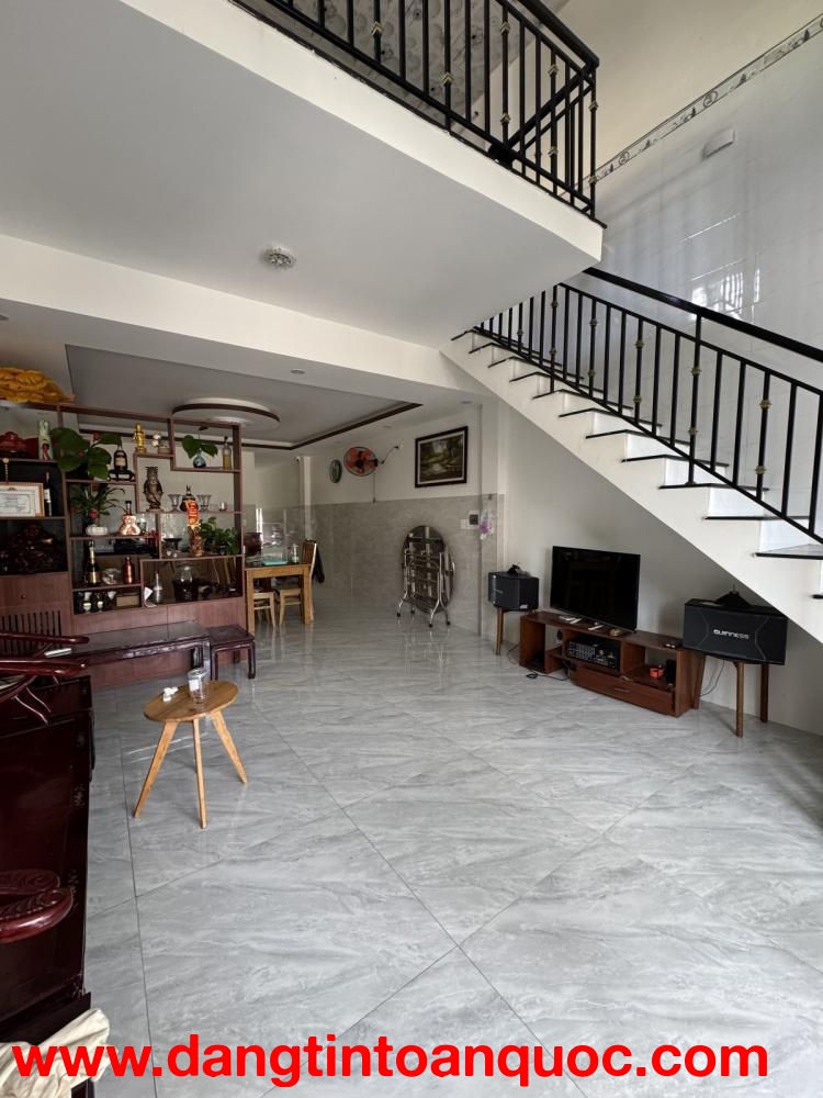 Bán nhà Mai Đăng Chơn 90m2 2 tầng 3PN ô tô đỗ cửa giá 3.5 tỷ