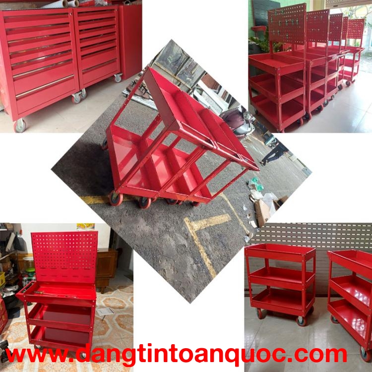 Mẫu kệ để khay nhựa kết với treo dụng cụ