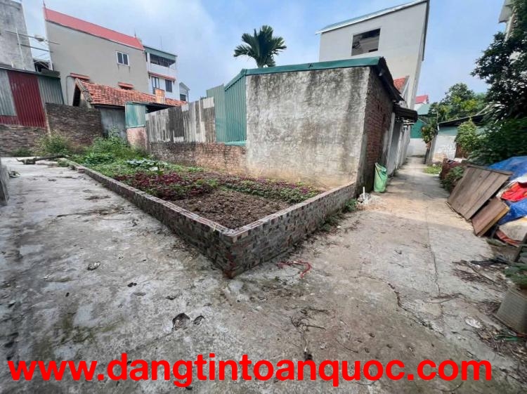 Bán 54m2 đát lô góc 2 thoáng, ô tô đỗ cổng,Đức Thượng, Hoài Đức