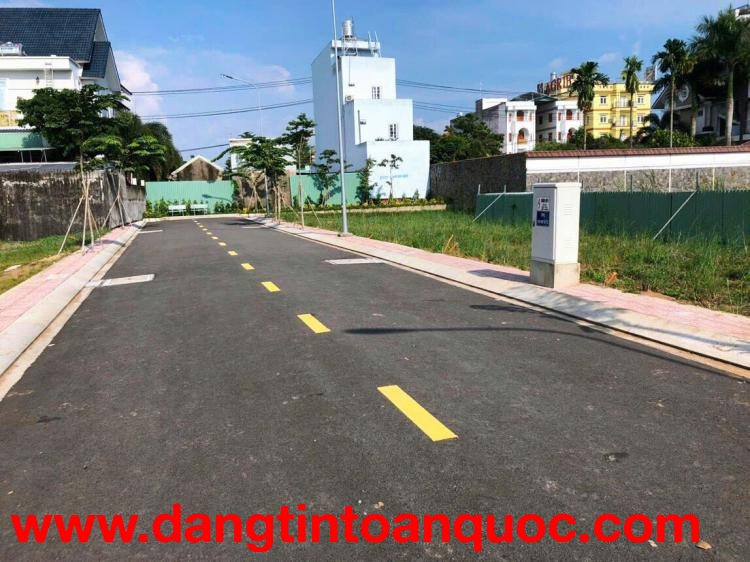 CẦN BÁN 53M2 ĐẤT THỔ CƯ MT ĐƯỜNG NHỰA XE TANK