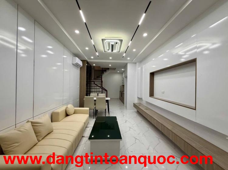 PHỐ HOÀNG HOA THÁM 36M 5T NHỈNH 10 TỶ NHÀ ĐẸP NGÕ RỘNG THOÁNG- KHU VỰC DÂN TRÍ, AN SINH ĐỈNH