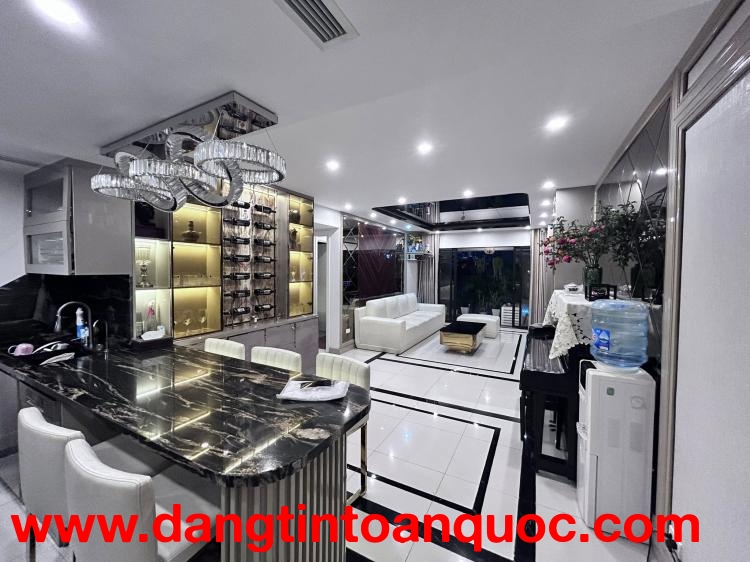 ????Nội thất tiền tỷ, Tòa E1 Chelsea Park Trần Kim Xuyến 98m2, tối ưu công năng, tiện ích Vip