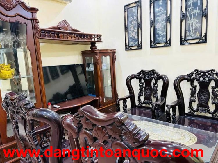 Cần cho thuê nhà 48m2 x 2 tầng có 3 phòng ngủ, 1WC, đầy đủ tiện nghi đường Hoàng Hoa Thám, quận Ba Đ
