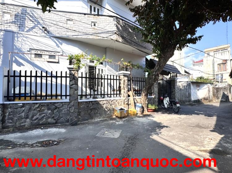 Ngộp Bank Hẻm Xe Hơi, Bán Nhà Cấp 4 - 232m2 - Full Thổ Cư, Gần Chợ Linh Xuân, Giá Tốt 9,9 Tỷ