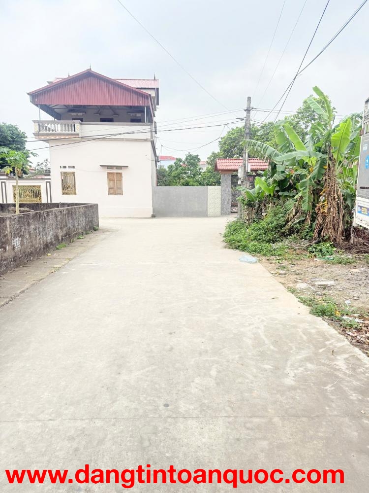 Lô đất 130 m2 - MT 5m. Full Thổ cư, đường xe công ten nơ.  Tại Yên Dũng, Bắc Giang .Giá 1.48 tỷ