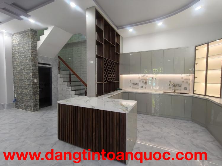 Bán nhà mặt tiền đường số 48, Hiệp Bình Chánh, Thủ Đức, TP HCM. DT 71m2,  4 tầng. giá - 8.85  tỷ (Sổ