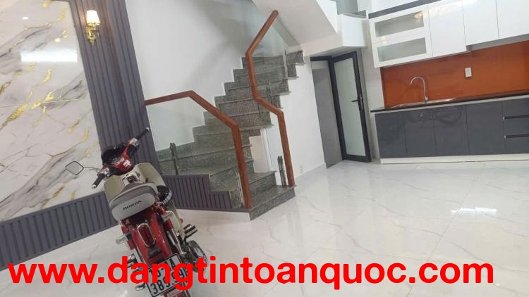 NHÀ LÔ GÓC 4 TẦNG – VỊ TRÍ ĐẸP HẢI AN
 Sau nhà mặt đường Lũng Đông – thông thẳng ra Bùi Viện – Lê Hồ