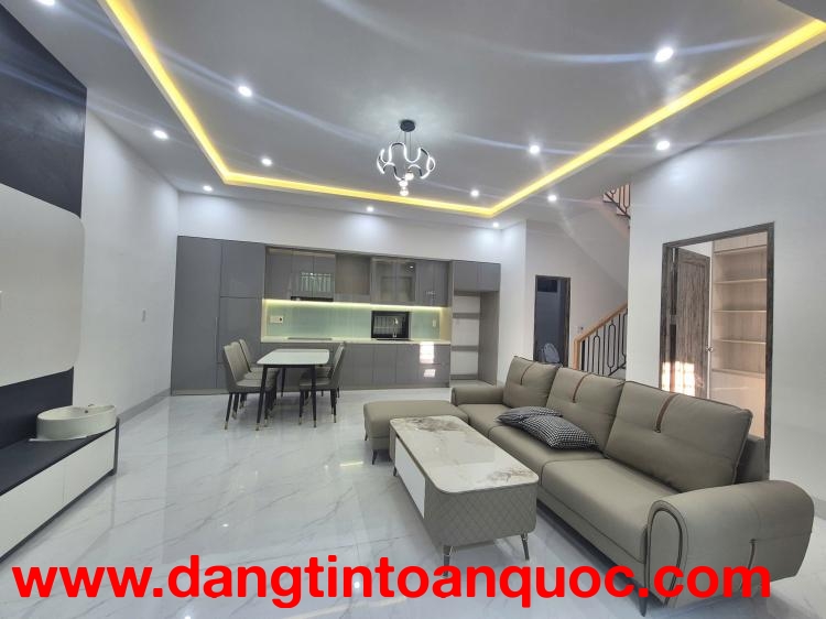 Bán nhà 2 tầng kiệtTrần Cao Vân - nhà cách đường chính chỉ 20m