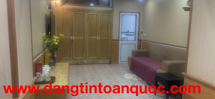 Chính chủ cho thuê căn hộ trung tâm khu Bách-Kinh-Xây , BV Bạch mai, ô tô đỗ cửa