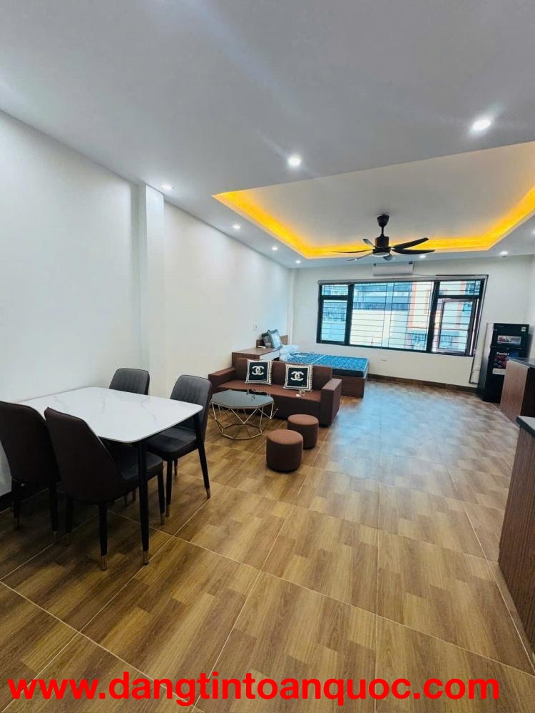 BÁN NHÀ SIÊU PHẨM MỚI TINH CẦU GIẤY  52M, 6 TẦNG THANG MÁY THÔNG SÀN, MẶT TIỀN 5,3M, GIÁ 16.5 TỶ