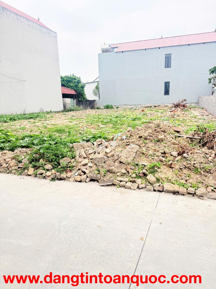 Lô Đất 413 m2- Mt 16m. Full thổ cư tại Yên Dũng, Bắc Giang. Giá 5,2 tỷ