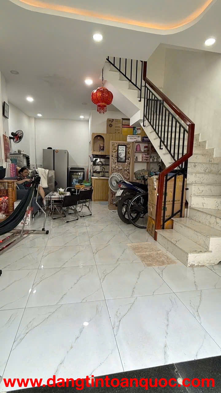 Nhà góc 2 tầng hẻm 314 Âu Dương Lân P3Q8. Giá 4.78 tỷ