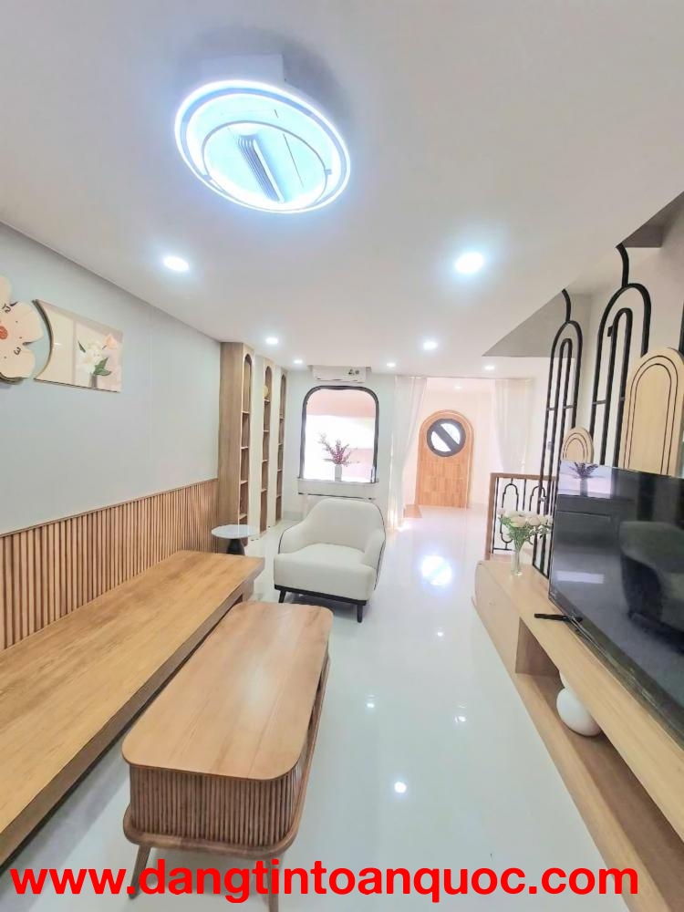 KẾ BÊN AEON TÂN PHÚ - 4,2x15 - 5 TẦNG - ĐƯỜNG XE HƠI - CHỈ NHỈNH 11,T