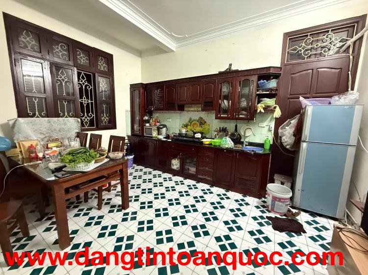 BÁN NHÀ ĐỘI CẤN 45M 5 TẦNG MẶT TIỀN 6M 12 TỶ