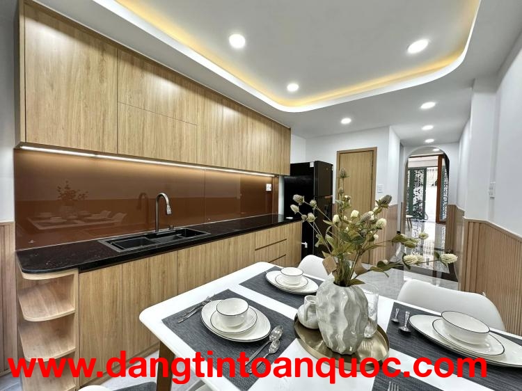 NHÀ DÂN XÂY DOÃN KẾ THIỆN,PHẠM VĂN ĐỒNG,OTO,cDT:45MX5T,MT:5M,9ty