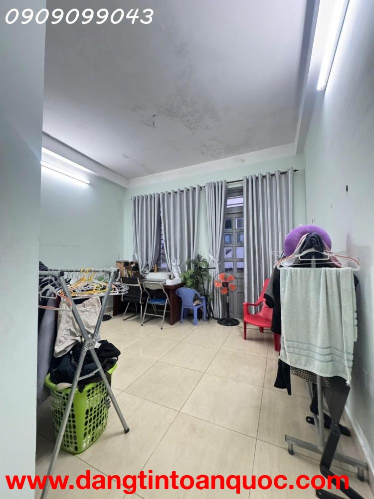 BÁN NHÀ MẶT TIỀN NHÁNH TRẦN THỊ NĂM-57M2
NHÀ 3 TẦNG MỚI SẠCH VỀ ƠT NGAY-ĐƯỜNG 7M THÔNG TỨ TUNG