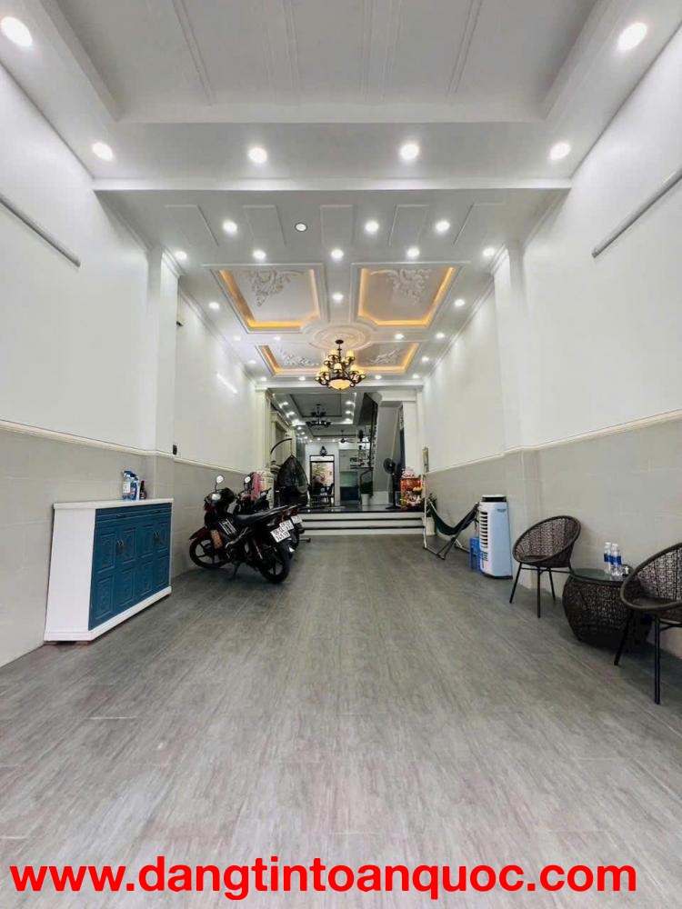 Nhà 4 tầng lung linh, hẻm xe hơi Đào Tông Nguyên, tặng nội thất tiền tỷ