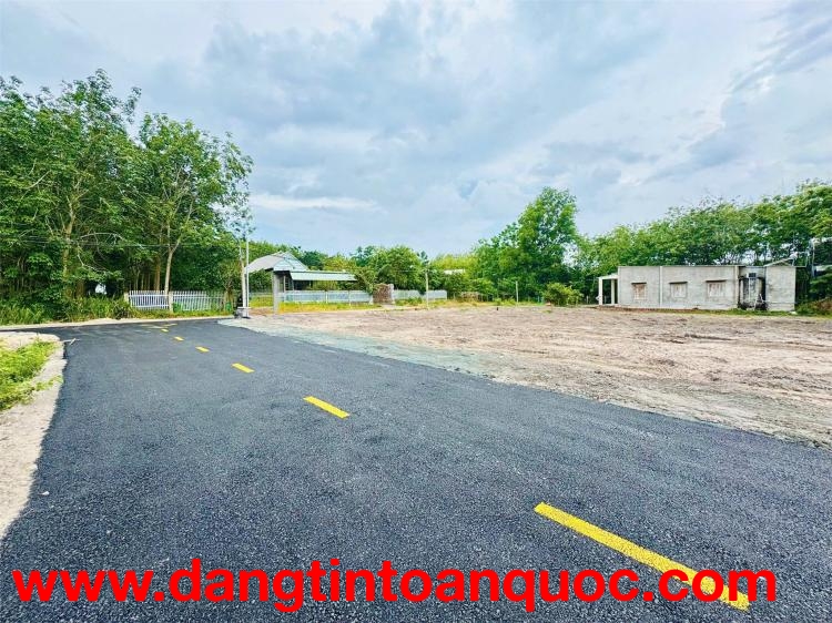 ĐẤT CHÍNH CHỦ - GIÁ SIÊU ĐẦU TƯ -  VỊ TRÍ ĐẸP 2 MẶT TIỀN Minh Long 4 , Bình Phước cũ