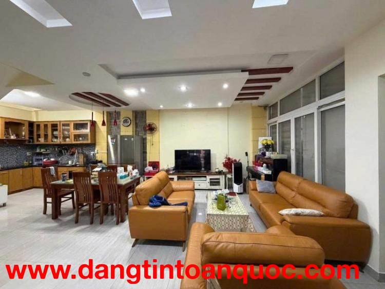 Bán nhà Hẻm 6m Cộng Hòa - thông ra Thăng Long, 4,4x11, nở L 9m, 3 Tầng - 4PN, 13,9 tỷ.