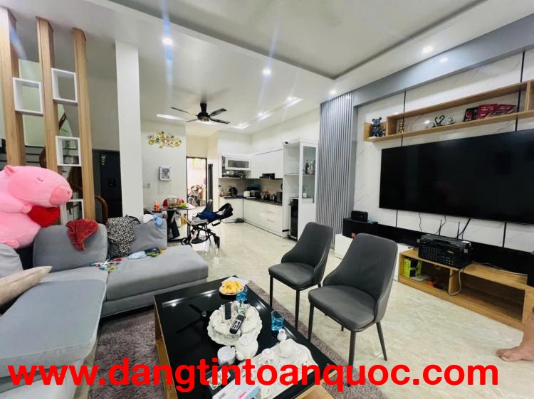 ????????Bán nhà gốc dân xây độc lập ngõ 149 Trung Hành - 55m 3 tầng