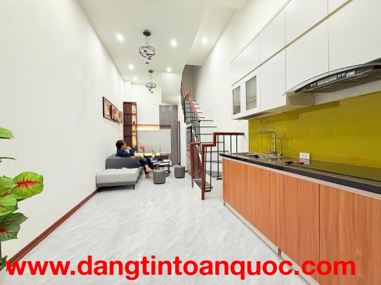 Bán nhà Nguyễn Trãi, Thanh Xuân, 2 thoáng, ô tô, nở hậu, 25m2, 6.95 tỷ(CTL)