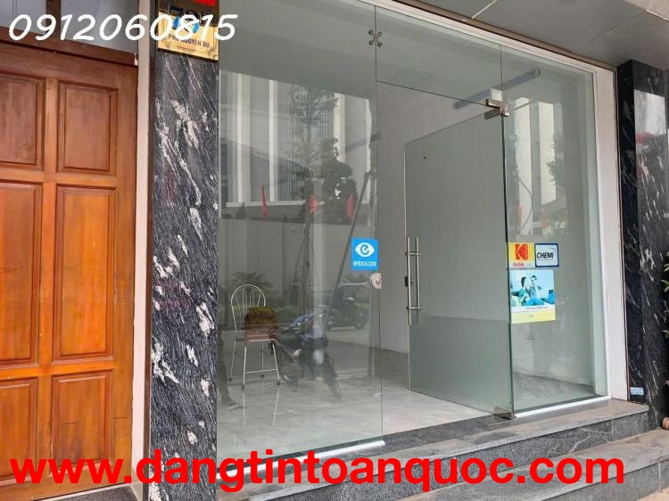 CHÍNH CHỦ  CHO THUÊ NHÀ MẶT PHỐ NGUYỄN DU – VỈA HÈ 5M – LỐI ĐI RIÊNG BIỆT