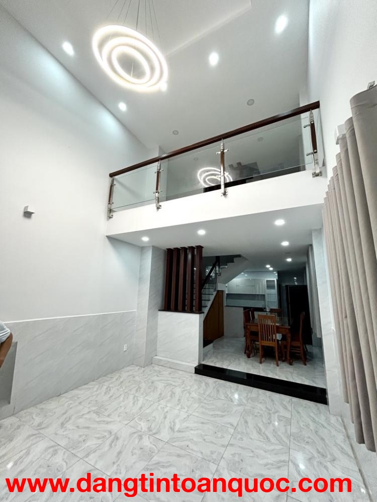 Cần bán nhà mặt tiền hẽm Trần Xuân Soạn Q7 GIÁ TỐT