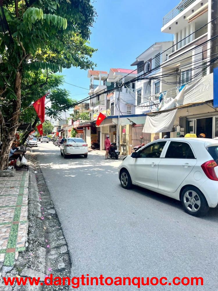 CHUYỂN NHƯỢNG GẤP - CĂN NHÀ MẶT ĐƯỜNG TRUNG LỰC, HẢI PHÒNG - CÓ THANG MÁY HIỆN ĐẠI!