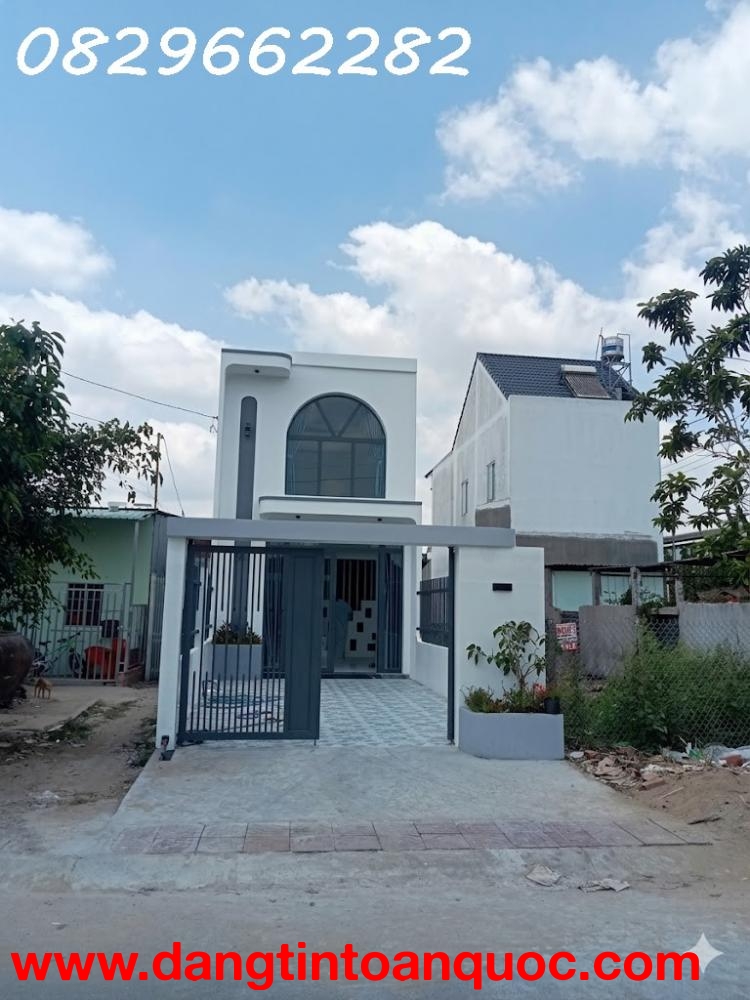 Bán nhà mặt tiền kế công viên P.2 Sa Đéc, Đ.Tháp. DT 100m2, 3PN, Sổ hồng, giá 3.15 tỷ.