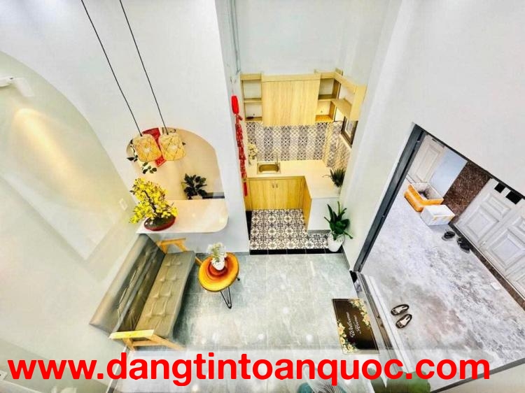 ????NHỈNH 2TỶ CÓ NHÀ SG - 3 TẦNG XINH LUNG LINH - GẦN NHÀ GA T3 - 10P QUA SÂN BAY - 5P TỚI EMART 2 N