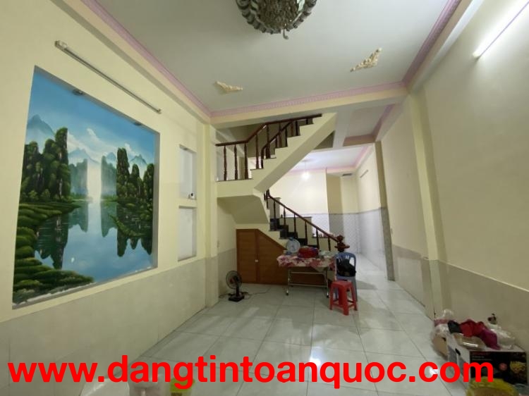 Bán nhà 1 Trệt 1 Lầu Dĩ An,Đường 2 ô tô,SHR,gần Vincom Dĩ An