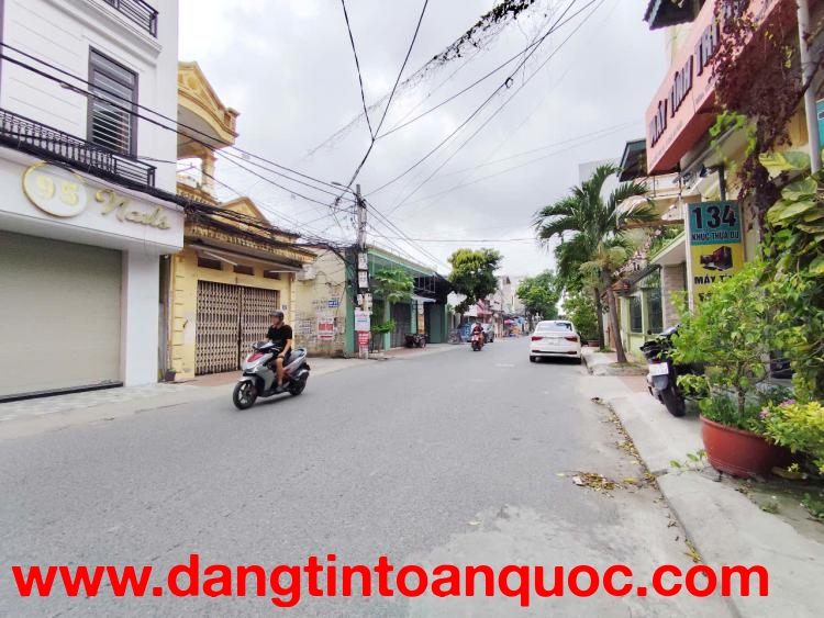 ????????Đất mặt đường Khúc Thừa Dụ - 90m - Mặt tiền 4.5m cực hiếm - vị trí đẹp