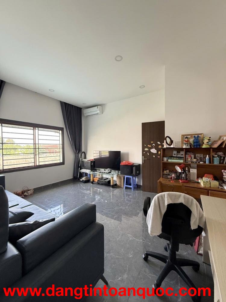 Bán nhà ngõ lê thị hà, hóc môn, 218m2, 2 tầng, 5pn, sổ hồng, giá 11 tỷ - cơ hội vàng cho gia đình bạ