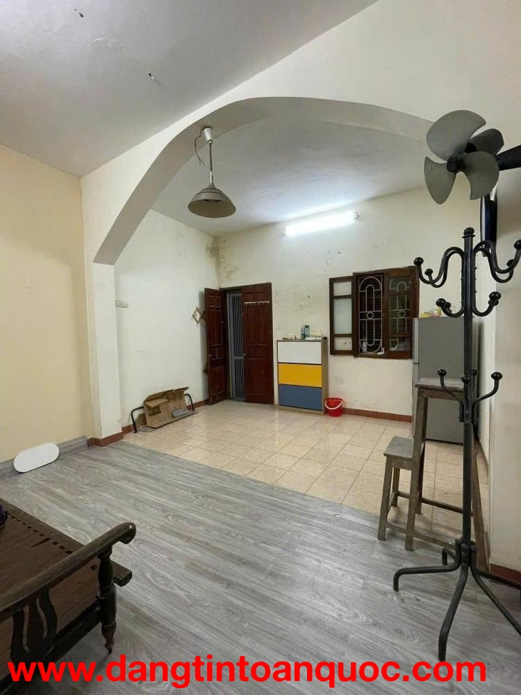 Cho thuê nhà Vũ Tông Phan, 50m2 x 1 tầng, 2 ngủ, 8 triệu vào ngay