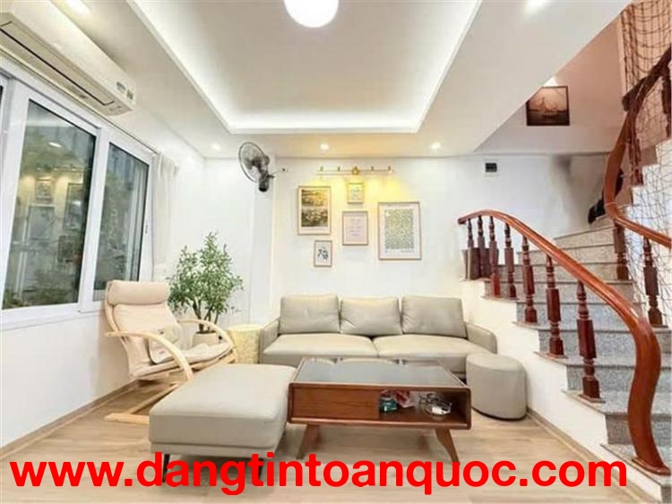 BÁN NHÀ ĐẸP - VỊ TRÍ ĐẮC ĐỊA Tại NGÕ 288 HOÀNG MAI – GIÁ 6X TỶ