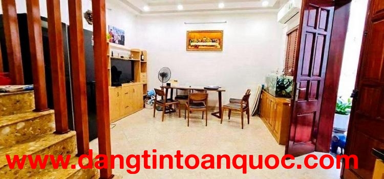 đào tấn 35m x5 tầng 7,95 tỷ ngõ thông thoáng,nhà đẹp ở ngay