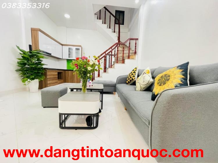 Bán nhà PHÚC LỢI ------- NGÕ TO NHƯ PHỐ -------- MT 4m 5 TẦNG ------------ HƠN 5TỶ