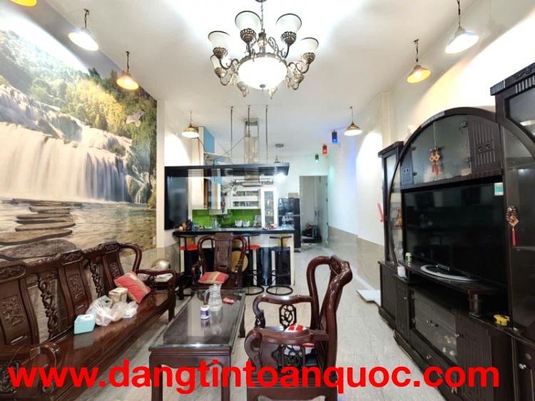 Bán Nhà Gần Xa Lộ Hà Nội – Ngã Tư Thủ Đức – HXH 80m² 3 Tầng – Ở Ngay – Chỉ 6,9 Tỷ