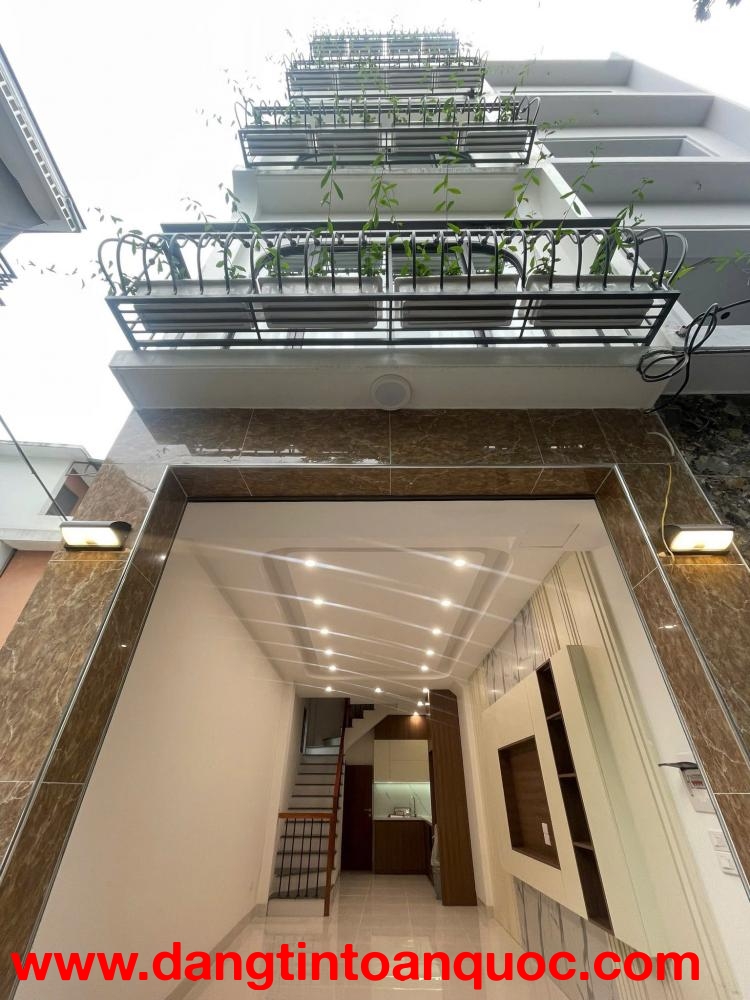 Bán Nhà Ngô Gia Tự 35m x 5T mới tinh lô góc chỉ hơn 7t