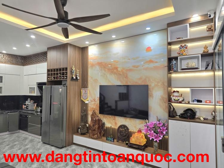 BÁN NHÀ BẠCH MAI QUẬN  HAI BÀ TRƯNG – 5 TẦNG –  3 NGỦ FULL NỘI THẤT 9.9 TỶ  -   lh 0975124520