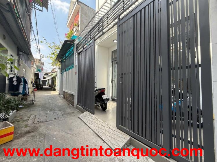 NHÀ MỚI 3 TẦNG 5X12M, NỘI THẤT TIỀN TỶ,  GIÁ GẤP 5.xTỶ