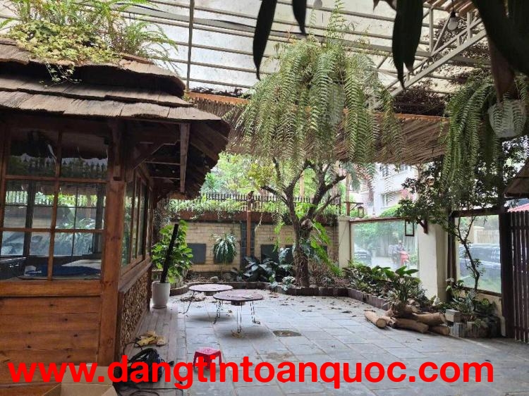 Bán Biệt thự Vườn Gia Quất- Vỉa hè- xe tải tránh nhau- Dân xây-210m mặt tiên rộng-34 tỷ(TL)