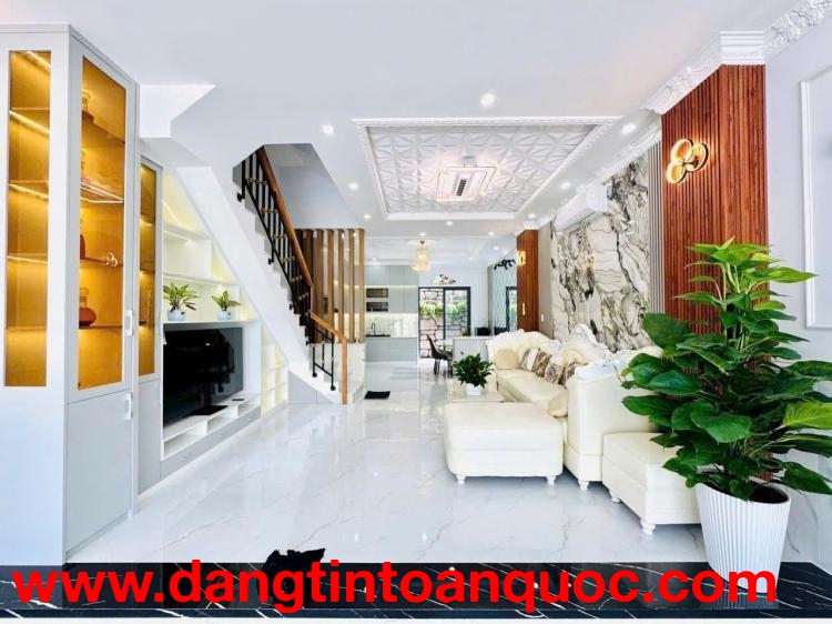 NHÀ ĐẸP MÊ LY, 4 TẦNG,  ĐÀO TÔNG NGUYÊN, XE HƠI ĐỖ CỬA, NỘI THẤT XỊN XÒ