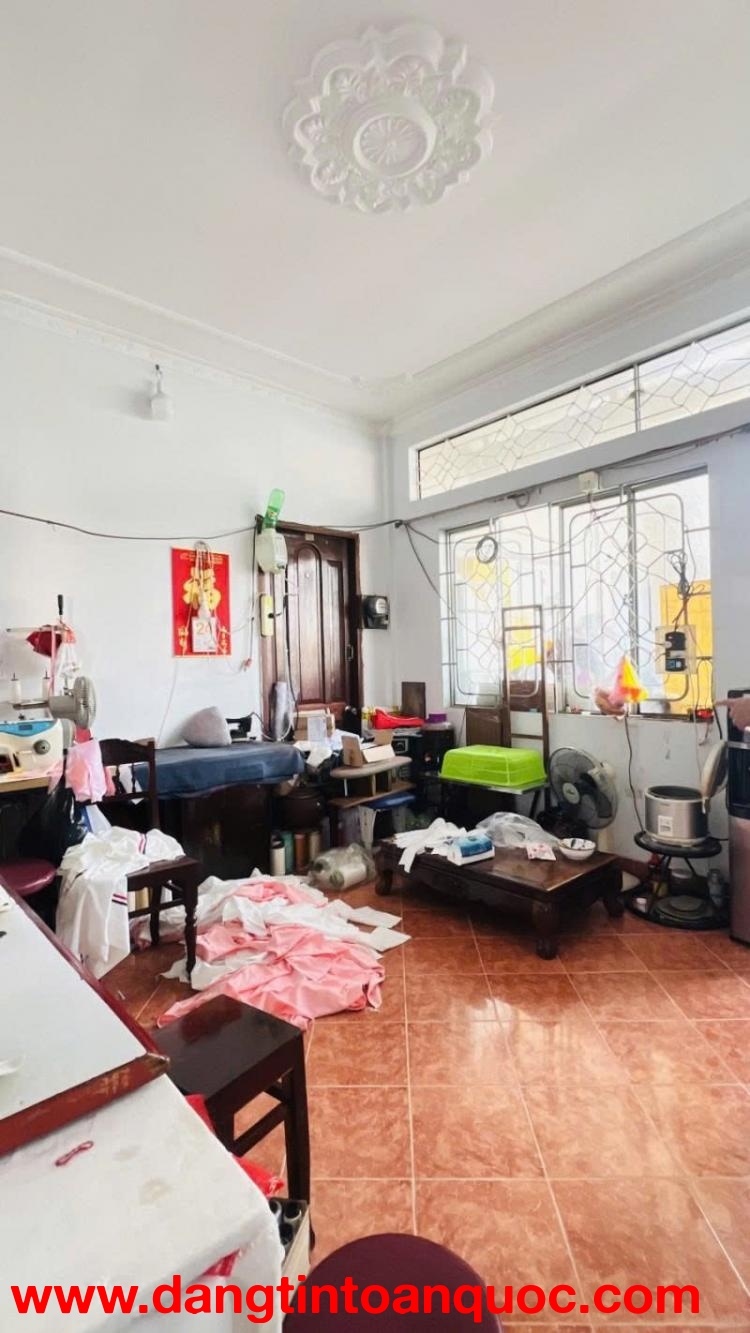 Bán nhà Hẻm 4m Phạm Văn Đồng - gần CV Gia Định, 8,5x16m, 3 Tầng - 7PN,, chỉ 9,5 tỷ.