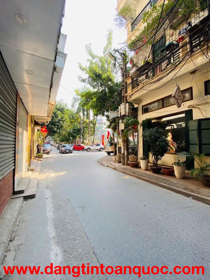 Bán nhà phố Kim Mã, Ba Đình, dân xây, ô tô lùi cửa, hai thoáng, kinh doanh, 42m, 13 tỷ