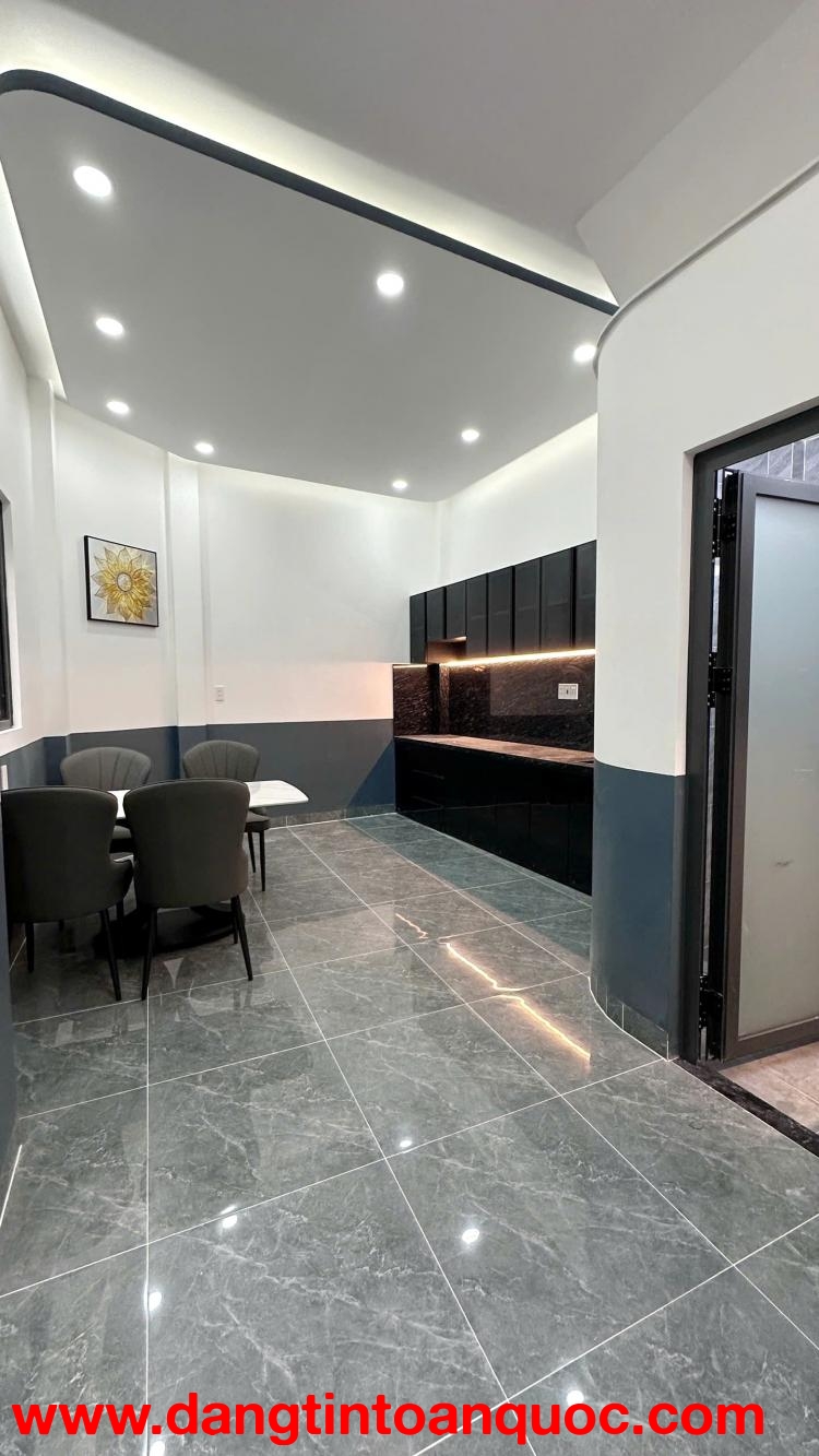 2 lầu ST/4PN Dương Bá Trạc P.Hưng Phú (P1Q8)