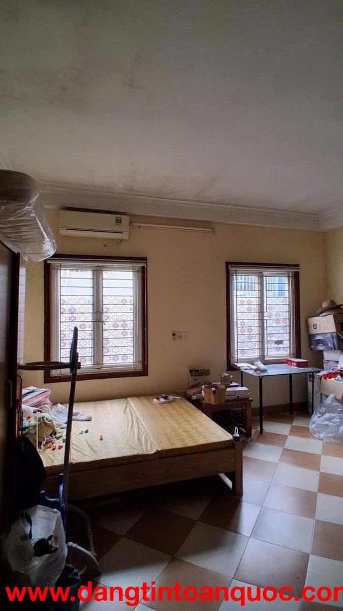 BÁN NHÀ ĐỘI CẤN 40M 5 TẦNG MẶT TIỀN 5M 7.8 TỶ, RẺ NHẤT BA ĐÌNH