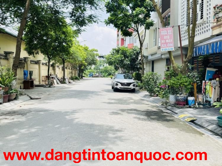 ĐẤT PHÂN LÔ VIỆT HƯNG - 65M2 - VIEW HỒ CÔNG VIÊN - Ô TÔ TẢI TRÁNH - 9.8 Tỷ  0372311369